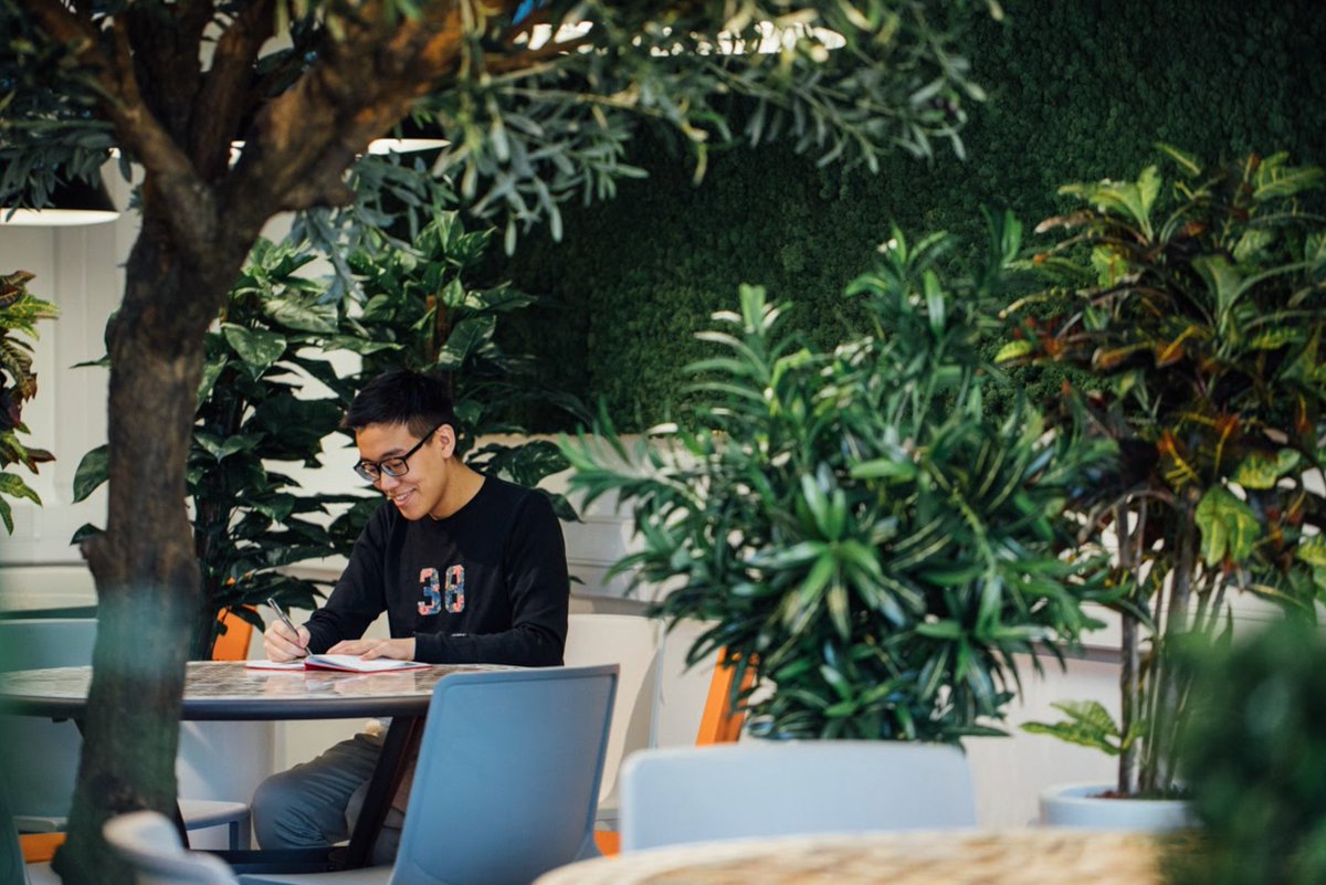 QUBelfast's tweet image. The Computer Science Building. Take a look inside the most colourful building in Belfast! 🌈

Click here to find out more about @QUBEEECS ➡️ ow.ly/qSug50HRLYP

#LoveQUB | #StudySTEM | #StudyUK