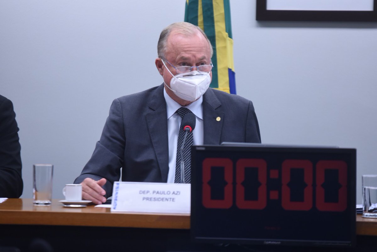 “Conheço o deputado <a href="/KimKataguiri/">Kim Kataguiri</a> e sei que ele jamais defenderia algo relacionado ao nazismo ou a práticas nazistas. Pelo que acompanhei na imprensa, ele próprio já esclareceu o episódio”, afirmou o deputado <a href="/PauloAzi/">Paulo Azi</a>, em entrevista ao site <a href="/o_antagonista/">O Antagonista</a> .