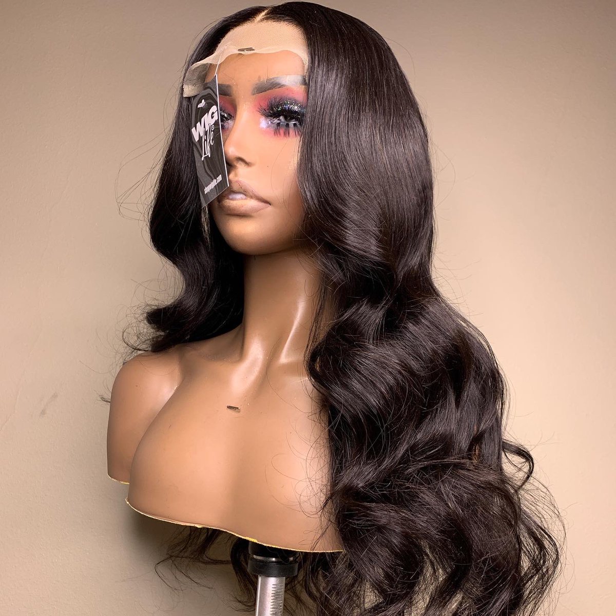 shopwiglife's tweet photo. Soooo… you can honestly say that you don’t mind spending extra $$$ on our Wig of the Month?? 🤔

If you’re a big baller, just say that😂 But if a lil discount sounds good to you, checkout this 22” Body Wave Unit that can be purchased at a discounted rate all month long💗 https://t.co/c1Dq3abNwR