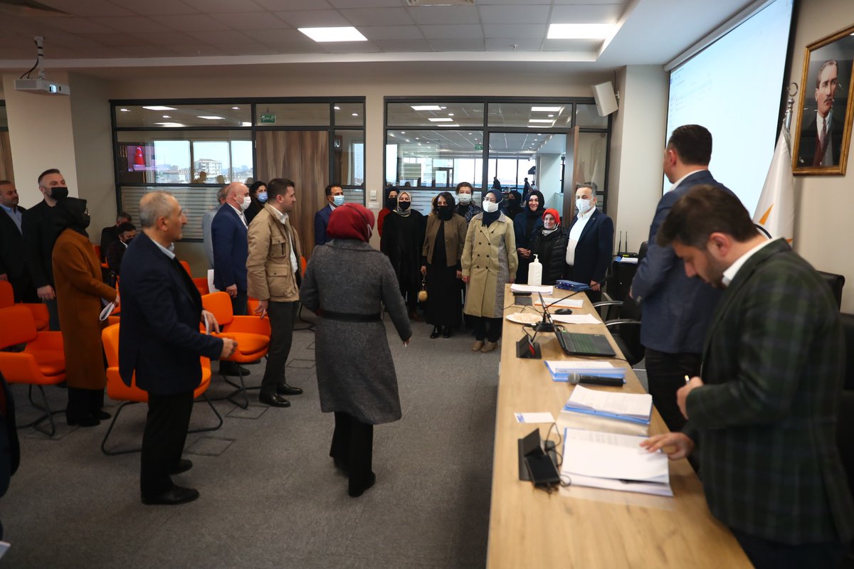 İl Kadın Kolları Başkanımız <a href="/rbklndr/">Av.Dr.Rabia İLHAN</a> ve İlçe Kadın Kolları yöneticilerimizi belediyemizde ağırladık. Çalışmalarımız hakkında bilgilendirmelerde bulunduk.
<a href="/akkadinbagcilar/">AK Kadın Bağcılar</a> 
<a href="/ayseminesakar/">Emine Şakar</a>