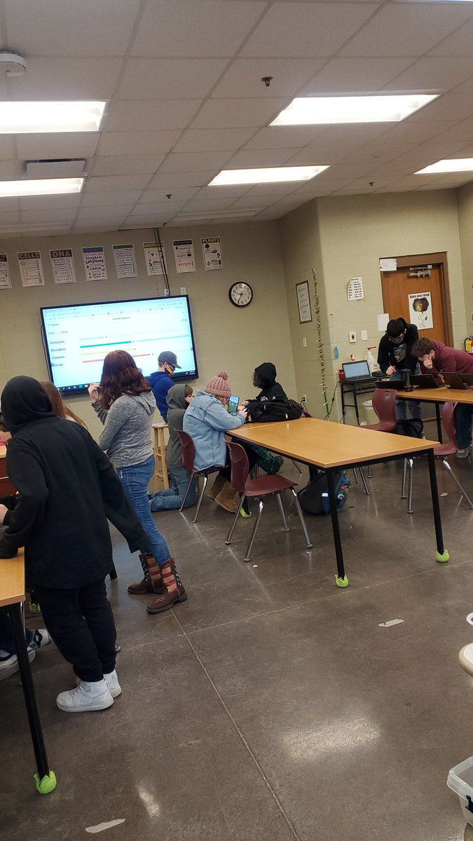 teachamongtrees's tweet photo. Love the class going from groaning when I introduce a new review game to them loudly pleading for another round each time we finish 😂 #QuizletLive for the win 🙌🏻 @quizlet https://t.co/cFYUHQOaPr