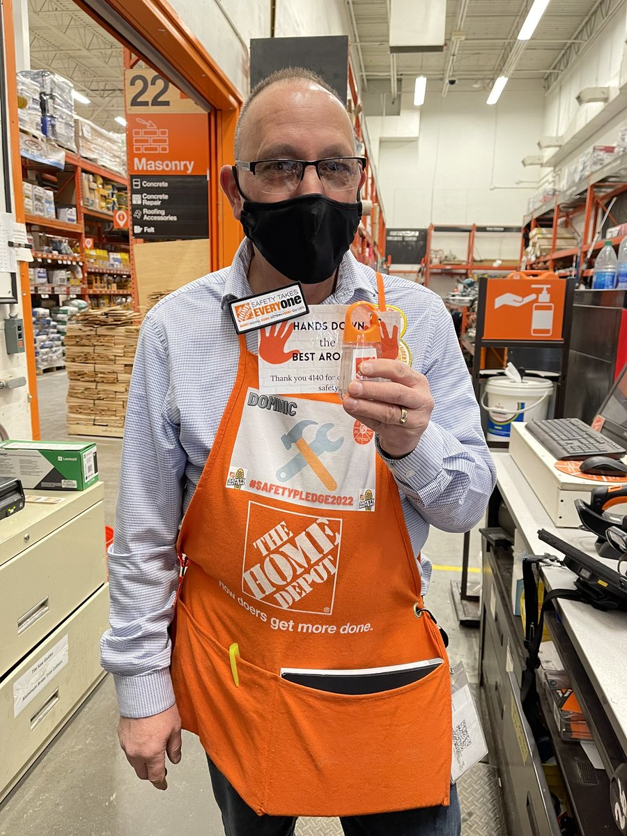 Late post but the message is loud &amp; clear📢“Hands down the best around”Appreciative of 4140 for their commitment to safety in 2022!🎉⚠️🧡Way to go team! <a href="/supatufpinkpuf/">Kirby Crawford</a> @SorayacFES @Sheila0216 <a href="/JennNJM/">Jenn Hardy</a> <a href="/jt_tauber13/">J.T. Tauber</a> <a href="/prodesk41401/">Dominic Romano</a>  <a href="/porubski/">Lance Porubski</a> <a href="/scott_hd_4140/">Scott Meckley</a> <a href="/4108Serrano/">William.Serrano_4140</a> <a href="/babb_steve/">Steve Babb</a>