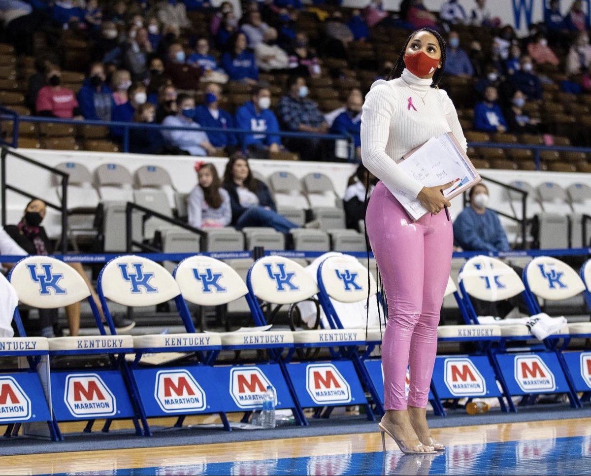 Amy Lyn Wright tweet media