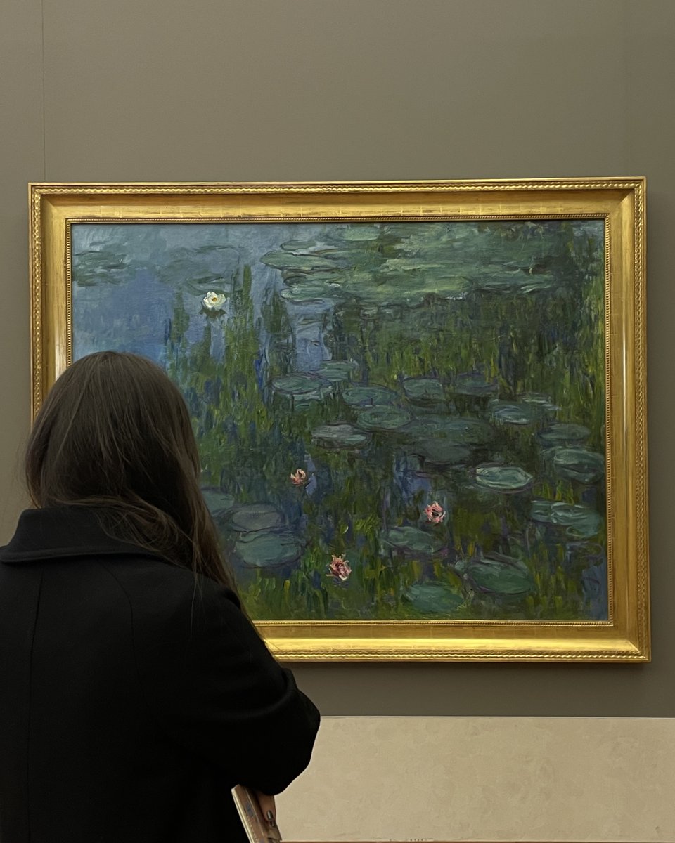 Pinakotheken's tweet photo. Die #Seerosen von #ClaudeMonet sind zurück: ab sofort könnt ihr wieder bedeutende Werke aus der Sammlung der Neuen Pinakothek im Erdgeschoss der Alten Pinakothek zu erleben.
🌺 https://t.co/MdiUtVuARV https://t.co/925cJprSmB