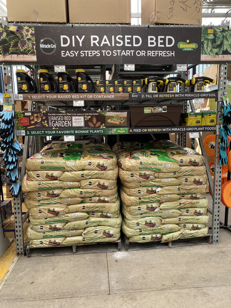 Spring is right around the corner, time for some gardening! Thanks to ⁦<a href="/ScottsLawn/">Scotts Lawn</a>⁩ for this new sharp looking bay! ⁦<a href="/DanJRomanowski/">Dan Romanowski</a>⁩ ⁦@Justin__Venegas⁩ ⁦<a href="/Suzie02409046/">Suzie Howard</a>⁩ ⁦@BrianDejon2995⁩