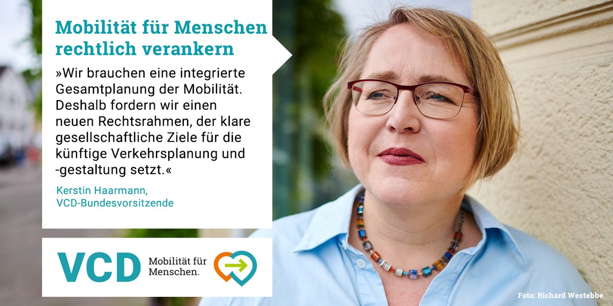 Endlich ist er da: unser Entwurf für ein #Bundesmobilitätsgesetz 😍
Vielen Dank, Prof. Hermes <a href="/goetheuni/">Goethe-Universität</a> &amp; Prof. Kramer <a href="/UniPassau/">Universität Passau</a> und auch an alle Unterstützer aus Wirtschaft und Verbänden!

Von unserer Seite kann es also los gehen @BMDV_bund <a href="/Wissing/">Volker Wissing</a> 👏
vcd.org/service/presse…