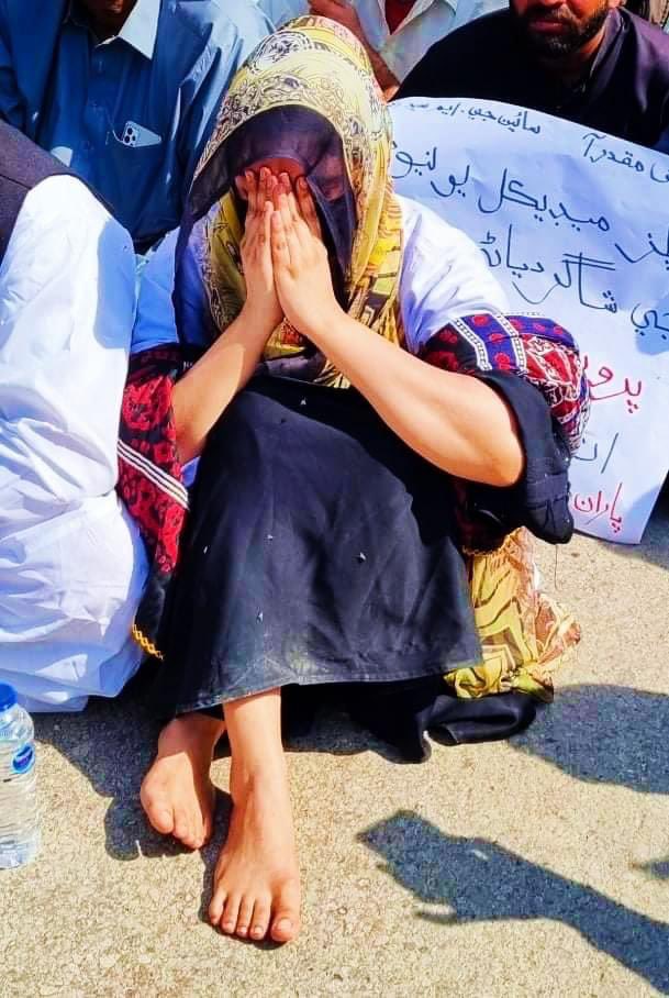 iamsameera9's tweet photo. Story behind all the suicide in universities! 
Heart wrenching 💔"I don't know when our country become free from these kind of evils, Everyday a new hashtag comes related to women and our bloody Government is sleeping, Shame on the justice system
#JusticeForParveenRind https://t.co/atu1znj8us