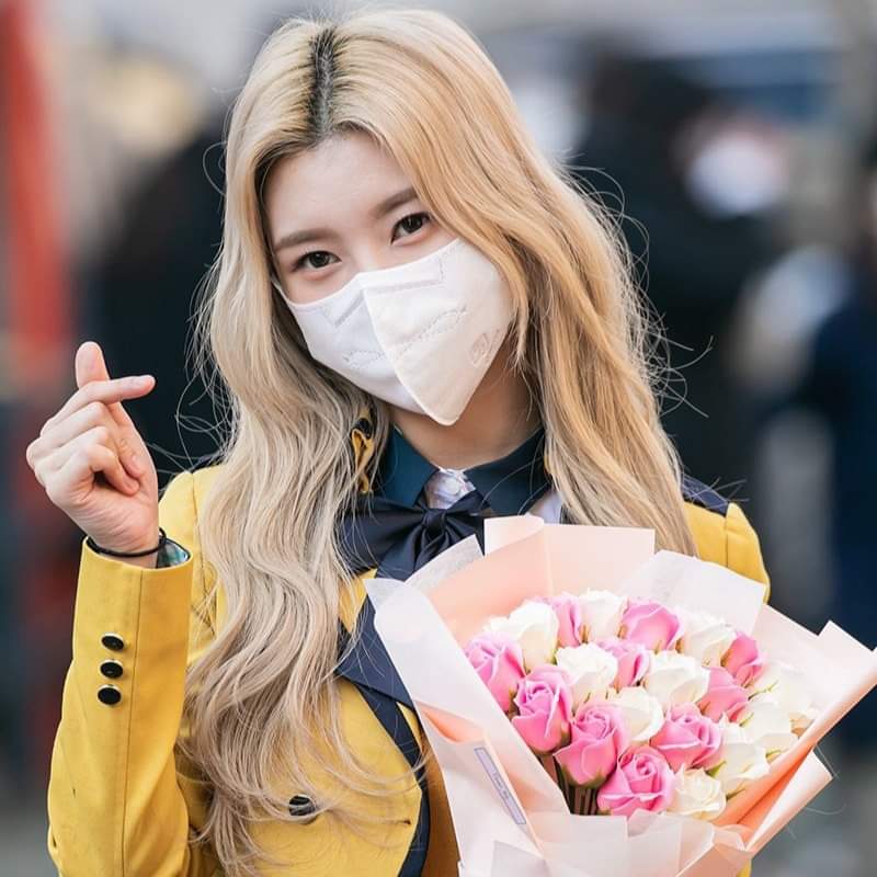 nolynoly_'s tweet photo. DAYEON GRADUATED
#SOPAYEON #HappyGraduationDAYeon #DAYEON #Kep1er #케플러 https://t.co/SDrE8Z4QSg