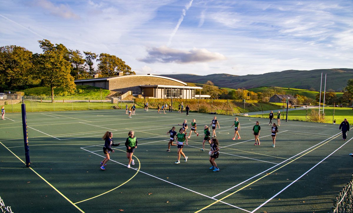 PSFSchoolFinder's tweet image. Netball taking place in one of the most picturesque UK boarding schools. If you are looking for a traditional boarding school that has outstanding netball provision, please do register on our homepage to set up a free consultation.

ukprivateschoolfinder.com

#ukboardingschools