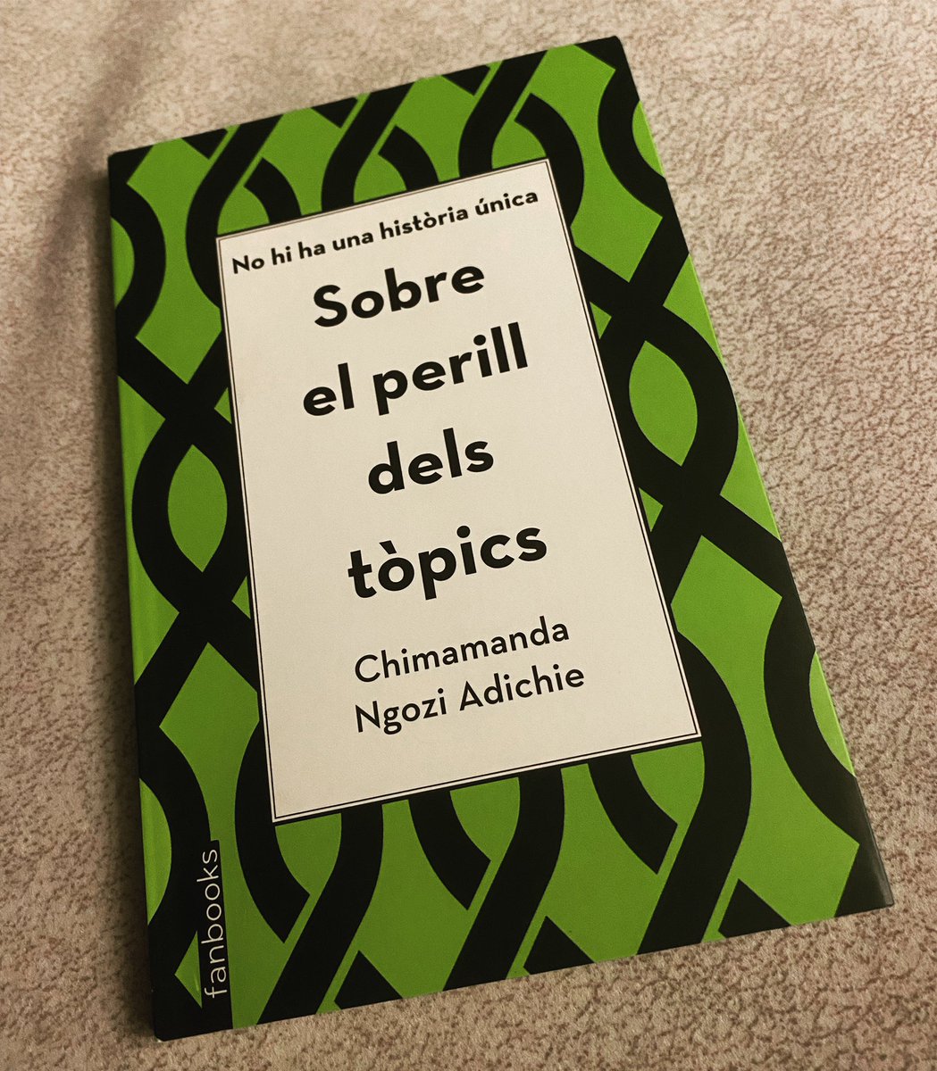 Sobre el perill dels tòpics: el perill de creure en la #històriaúnica Gran llibre, gran autora <a href="/AdicheNgozie/">Chimamanda Ngozie Adichelove</a> Such a big discovery!