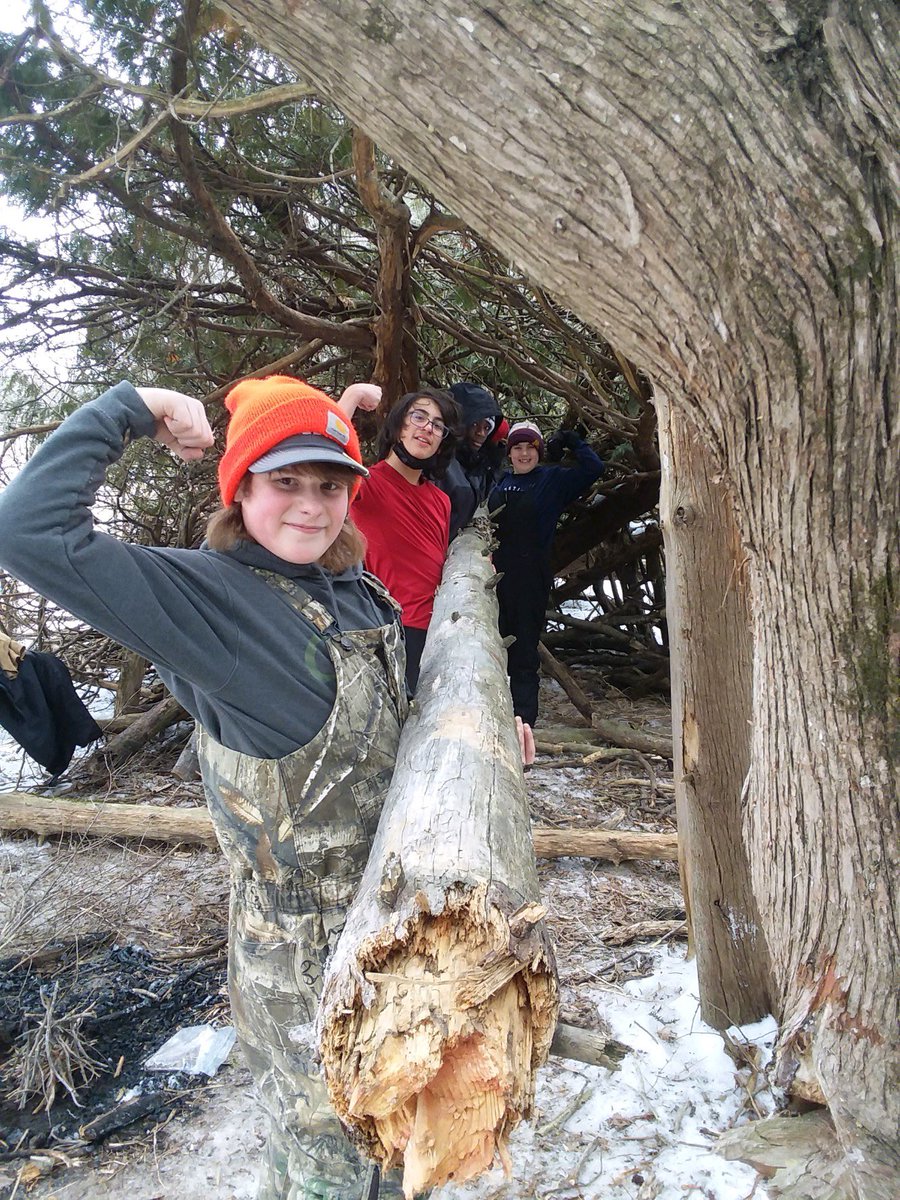What a day!! Students spending the day <a href="/JayCHormel_NC/">Hormel Nature Center</a> #WeAreEllis @jewhitestanley @AVIDDevine <a href="/arikandersen08/">Arik Andersen</a> <a href="/tomfritz12/">Tom Fritz Sr</a>