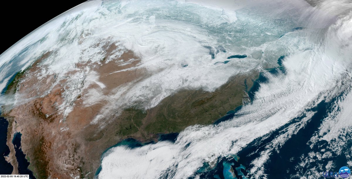 replica's tweet photo. Left: What last week's snowfall looked like, from @NWS 
Right: What last week's mobility trends looked like, from @replica https://t.co/JYQJQ8wzVp
