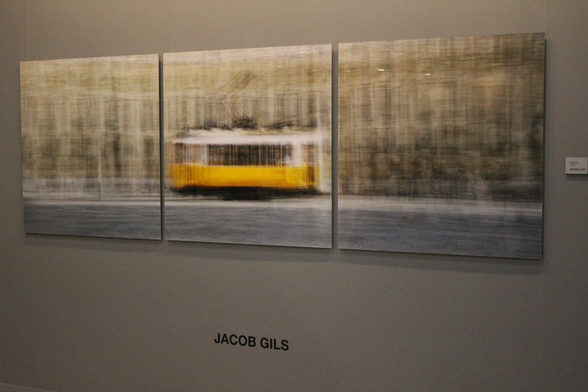 DKAMBinMexico's tweet photo. 📢 ¡No pierdas la oportunidad de conocer el artista fotográfico 🇩🇰 #JacobGils e #INTHEGALLERY! Con la exposición fotográfica #Movement incluyendo motivos de árboles de Copenhague 🌳 Jacob Gils participa personalmente en @ZonaMaco por primera vez y queda impresionado 👏 https://t.co/oNCTwIKwPc