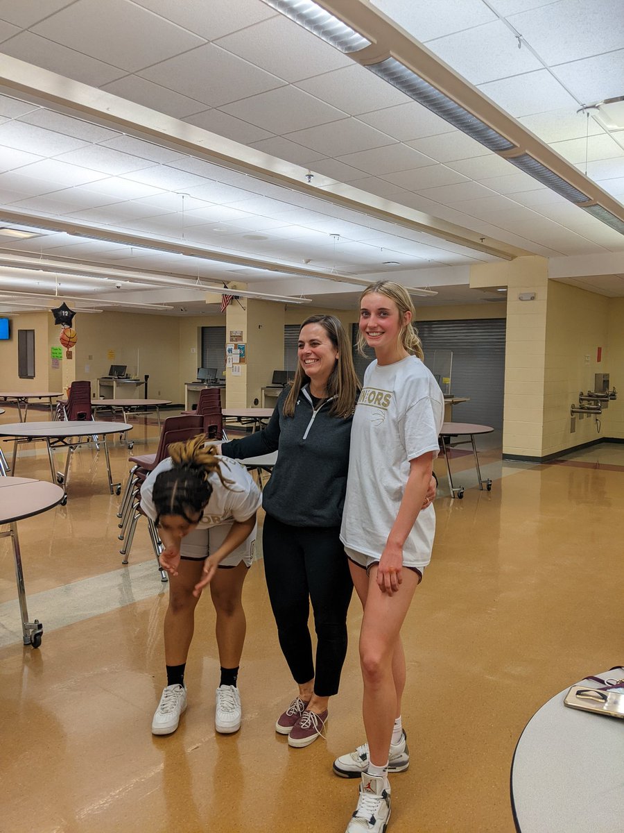 HeatherCassady4's tweet photo. I'm not sure how I got so luck to Coach this Goofball in basketball. But she is a very special young lady. Her heart, work ethic and leadership will be missed next year. Thank you @chanfassett for a great 4 years. Miss you ❤️🏀🦅 Come back and visit.  Always An Eagle 🙌‼️ https://t.co/ddrXiU9t4y