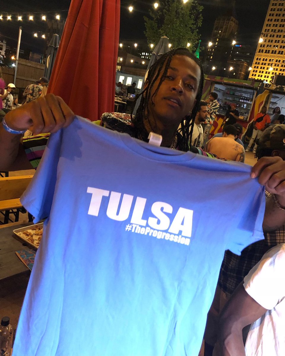 TulsaProgress's tweet image. Big Familia with a progress shirt !!