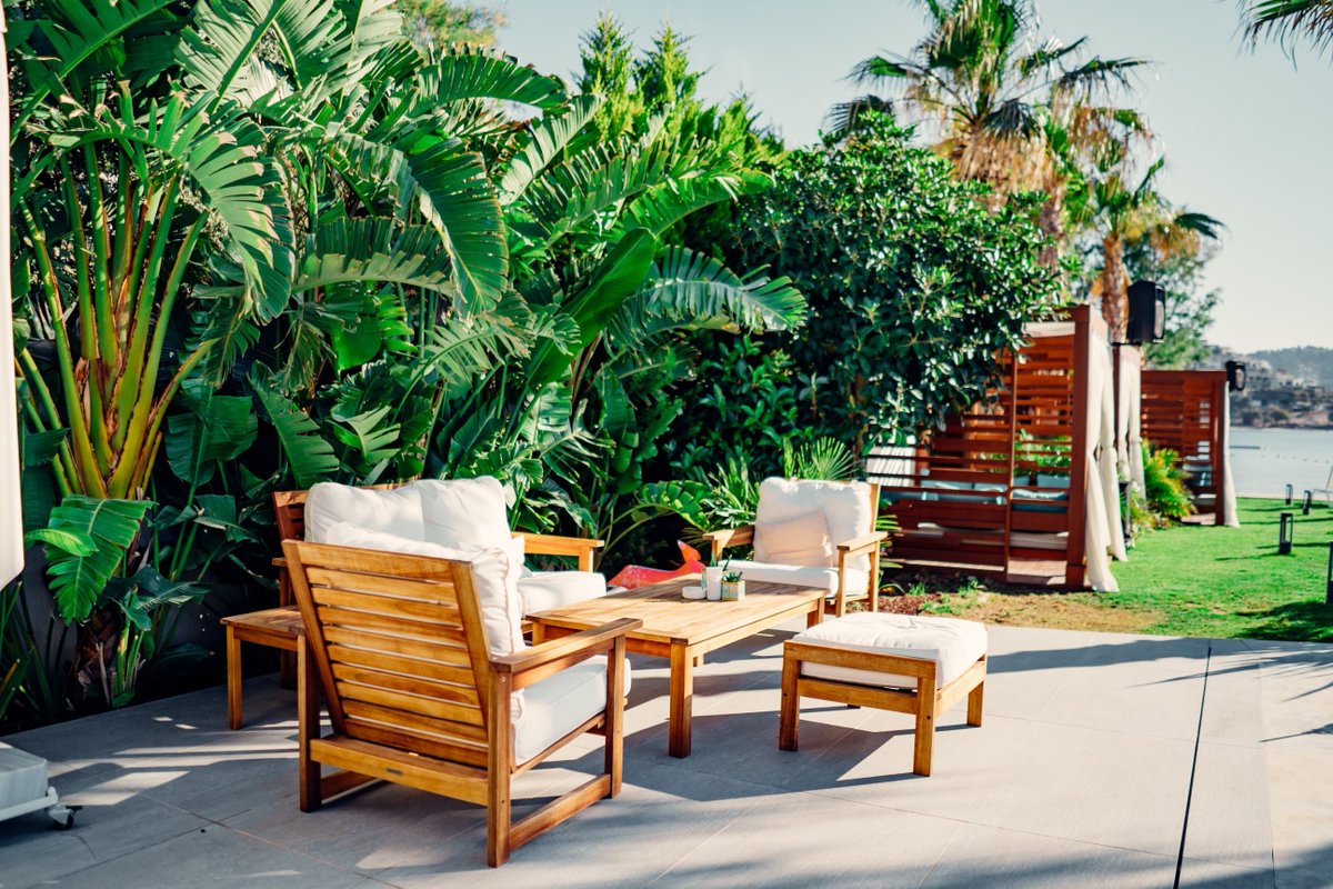 TeamLeadingEdge's tweet photo. 6 Easy Garden DIYs You Will Want To Try

#realty #homes #property #home #green #gardening

https://t.co/Sqeza2IK94 https://t.co/h58aEV6Yrf