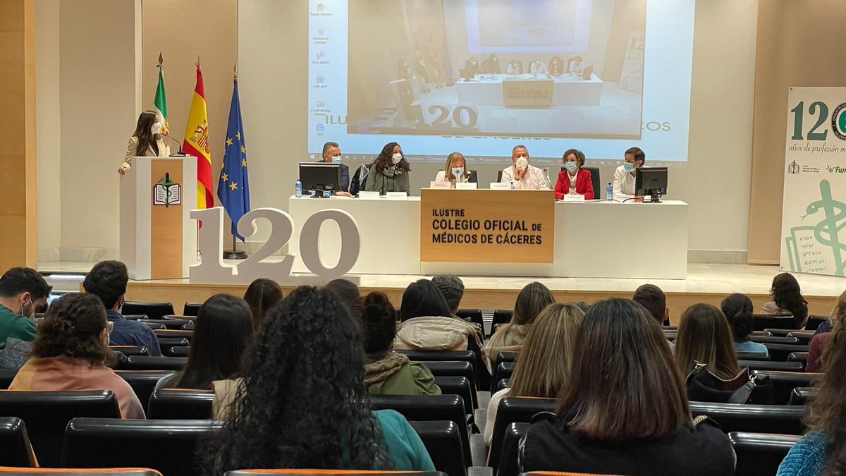 Carol_O_C's tweet photo. Gran mesa de debate IC y PAI IC Extremadura  @felixredondofj @Manubobadilla @tureyedro @jcropache @Yoporramo @ramoncandelm @Javiercc141 @AcedoMarta https://t.co/naZ8TCrazk