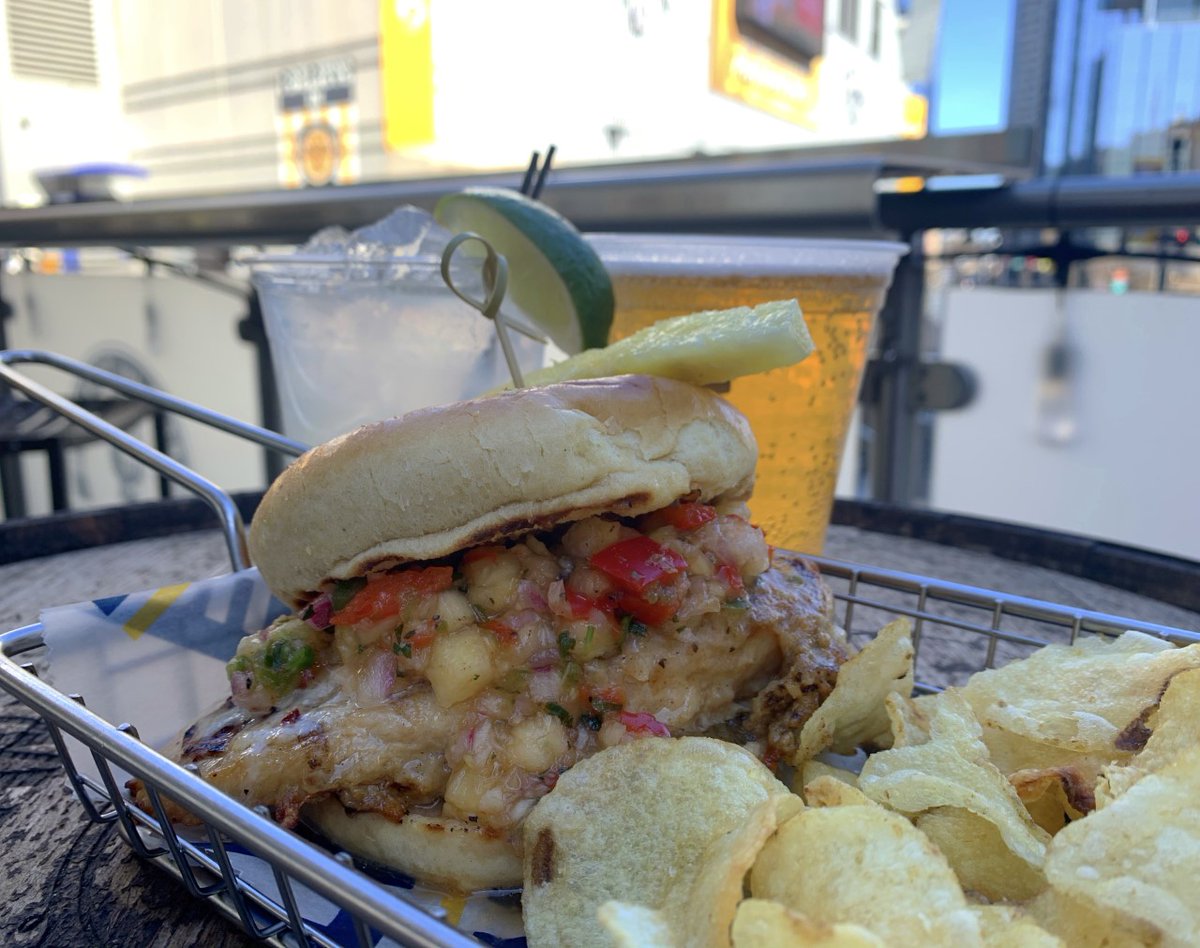 Pete_N_Terrys's tweet photo. Our #SpecialOftheWeek pairs perfectly with this warm weather! ๐ Give our Jamaican Jerk Chicken Sandwich a try and get into an island state of mind ๐๏ธ
๐ฅ Jamaican Jerk Chicken
๐ฅ Pepper Jack Cheese
๐ฅ Pineapple Salsa https://t.co/siXaUrZtiK