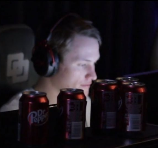 OSparknet's tweet photo. @DopeCSGO är nu spikad att komma till vårt LAN! Ni ser han i rutan under vår turnering som Caster / Analyst samt runtspringandes på plats!💫

För mer info kring vårt LAN, se https://t.co/hOIbgb7SIg

Psst: Vi säljer endast 60 biljetter så var snabba med att boka! 😍 https://t.co/lMhao6Hf67