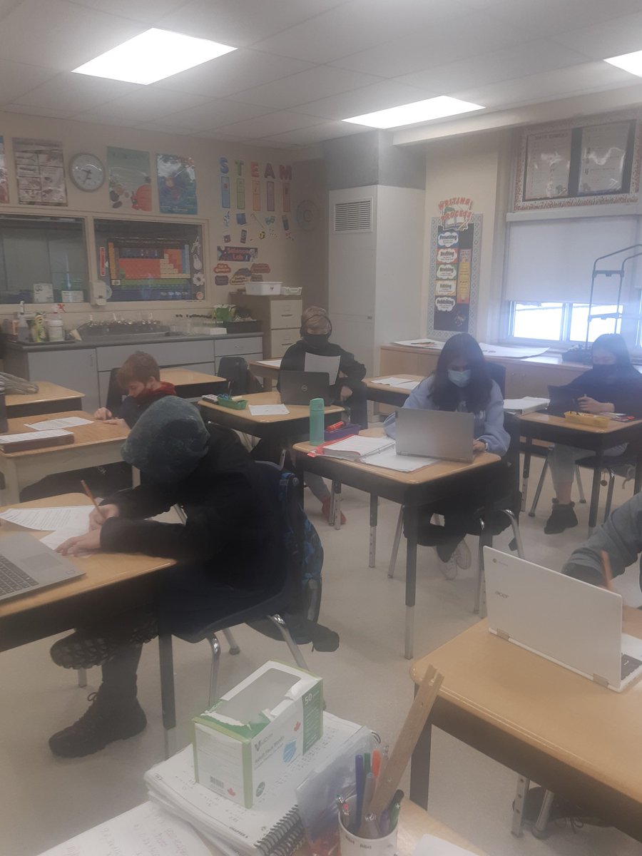 janet_bosnjak's tweet photo. Focused, diligent and #principled with their video literature study of Remember the Titans. Watching the video, intepreting and synthesizing information. If only Miss Bee had this amount of tech when she was their age! #videostudy @gecdsbpro @GlenwoodGriffin @teach_terri https://t.co/Iguu4HAoEq