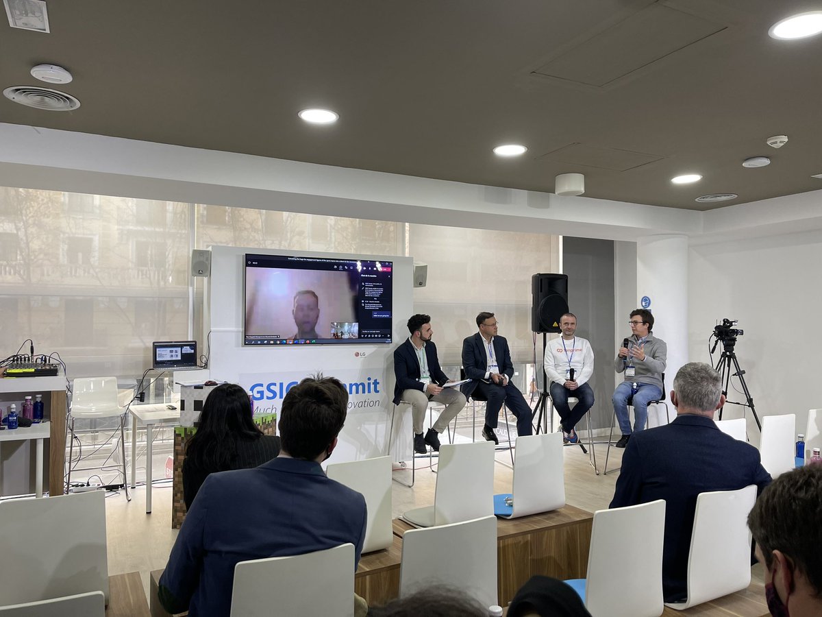 Sport_GSIC's tweet photo. Our second to last panel of the day about ‘Sports Metaverse and the NFT's Revolution’ with @myfanprime #MixZoneDigitalBackdrops
#Bolcsport.one @INNOCVSOLUTIONS
#GSICSUMMIT2022 https://t.co/D5osZh7OJY