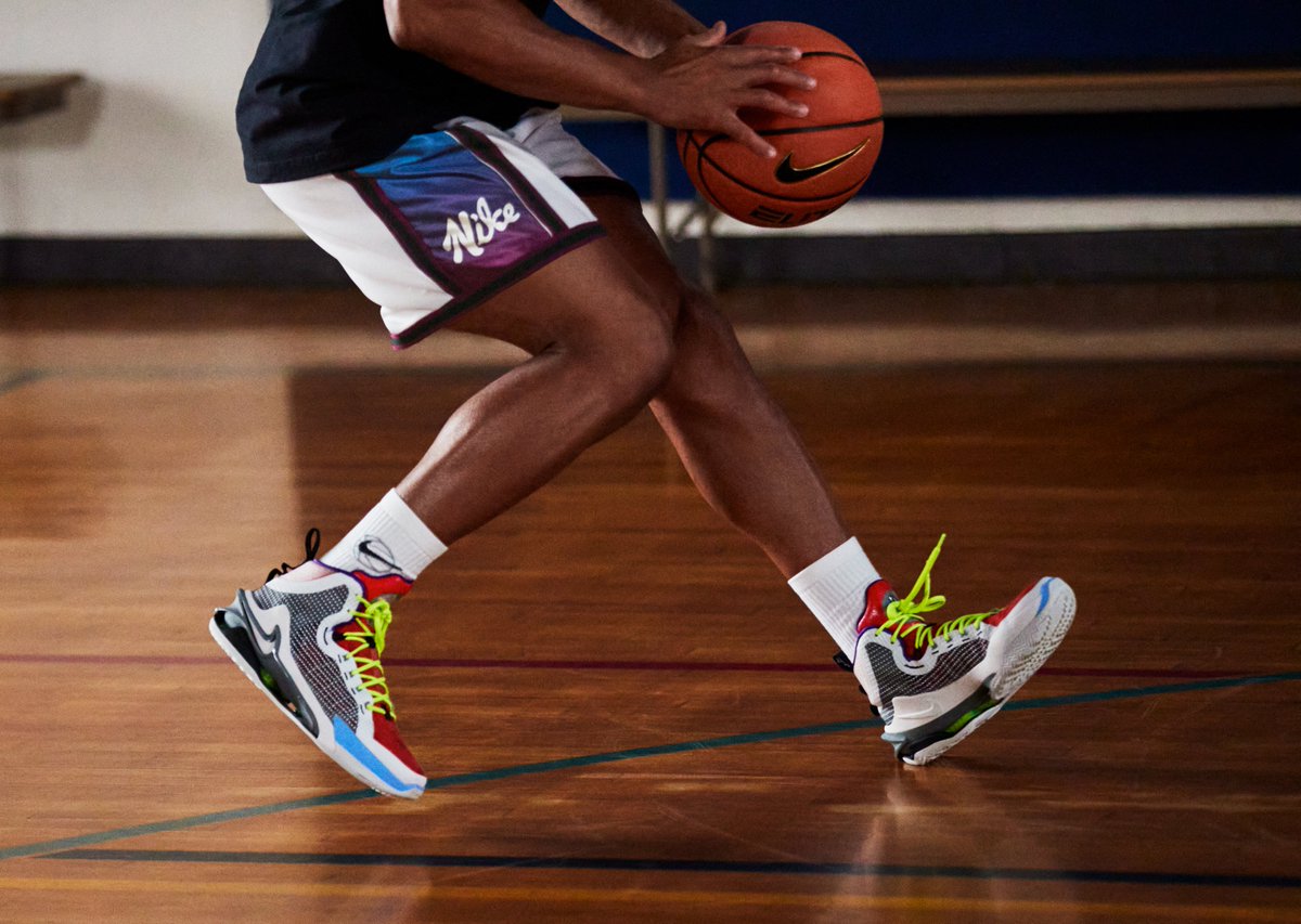 nike air zoom strobel