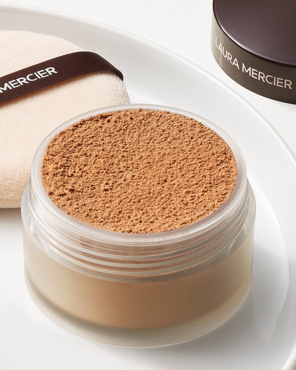 LauraMercier's tweet image. 25 years of soft and smooth skin with zero flashback. ⭐ Have you tried our iconic Translucent Loose Setting Powder? bit.ly/LM_TLSP

#LauraMercier #SettingPowder