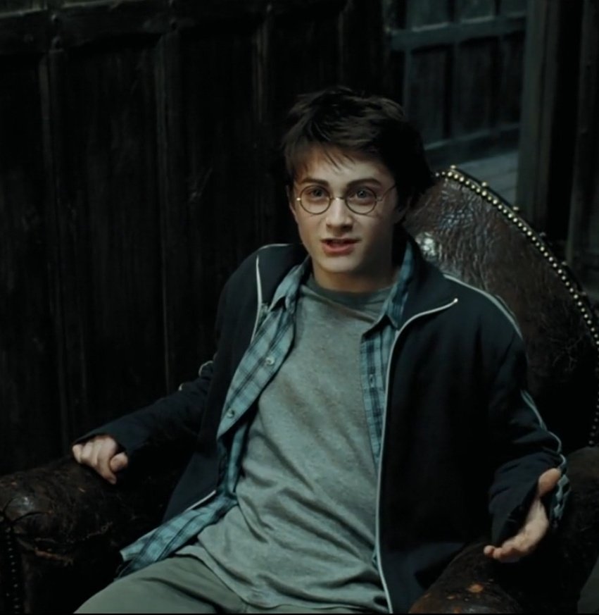 Драрри аниме. Сейф поттеров 687. Гарри поттер. Хогвартс хогсмид гарри поттер. Полтергейст пивз из гарри поттера.