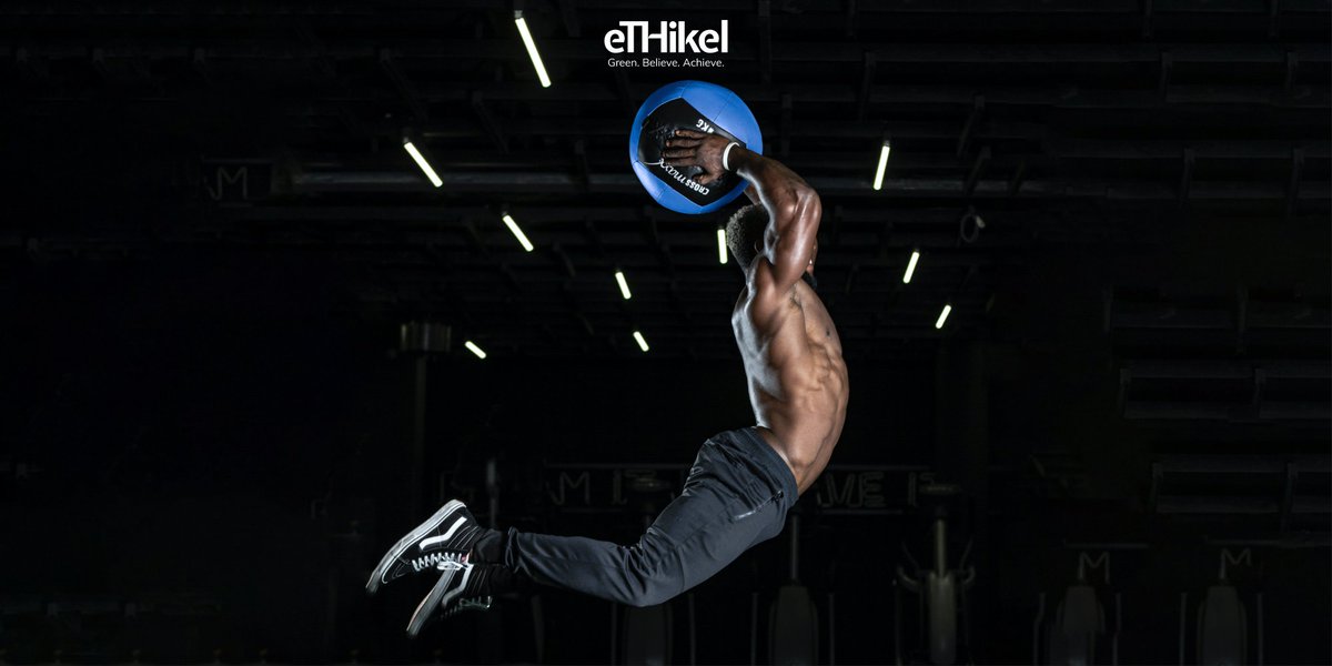 eTHikel's tweet photo. The EPIC-Oxford study compared the diets of over 18,000 meat-eaters, 4,500 fish-eaters, 6,600 vegetarians and 800 vegans. It found that vegans had the highest intake of iron, magnesium, polyunsaturated fats, fibre, vitamins C and E, folate and copper. 
https://t.co/HfoRNIrA1c https://t.co/4YuAIM8Fky