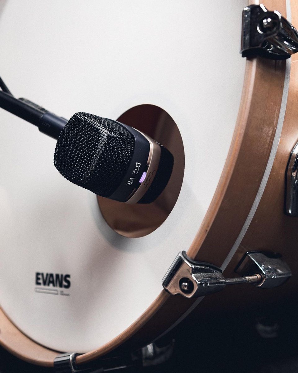 'The #AKGD12VR captures the subtlety and nuance that we strive to expose with our series, accurately portraying the sound of the drum whether we’re tuned low or high, muffled or wide open.' Thanks for the exceptional review of the D12 VR, @SoundsLikeADrum! bddy.me/3gF2npE