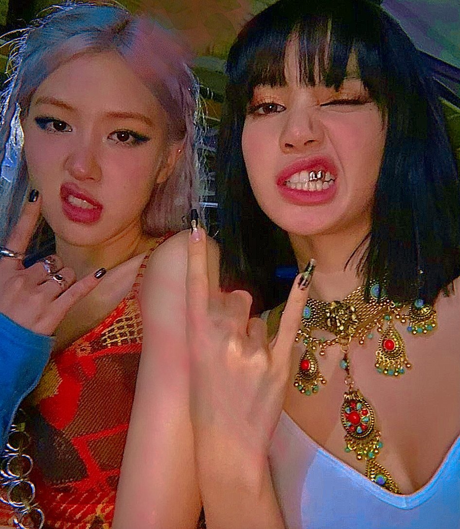 lisa pics tweet media