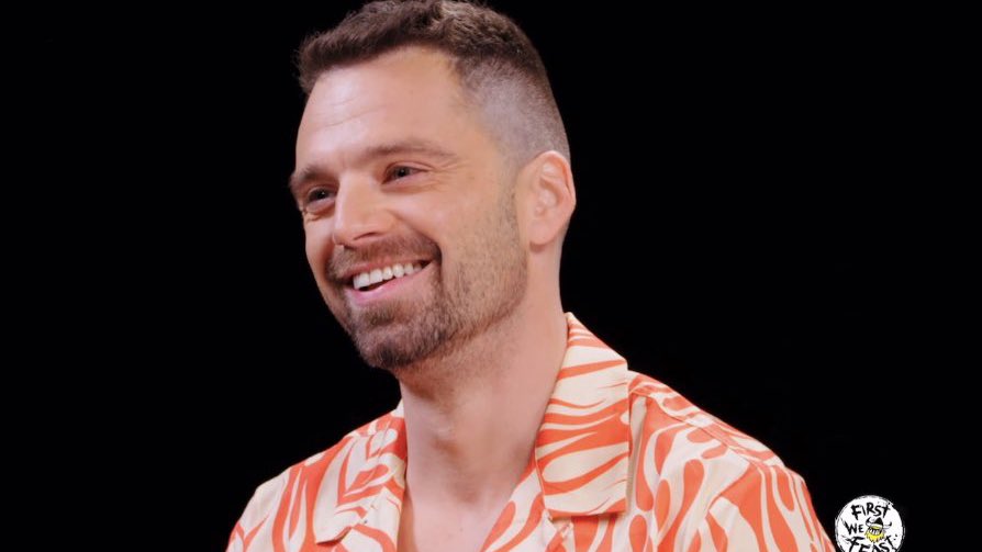 anchorbarnes's tweet photo. no thoughts just sebastian stan on hot ones https://t.co/60YXiJ4T0k