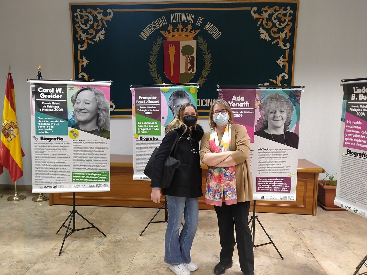 ArnedoFerrer's tweet photo. Aquí estamos mujeres y ciencia en la universidad Autónoma de Madrid, como no hemos visto póster de enfermeras salimos nosotras,@Martitu_96 y @ArnedoFerrer , estamos en el máster de investigación en poblaciones vulnerables. https://t.co/QT4lZl5qbt