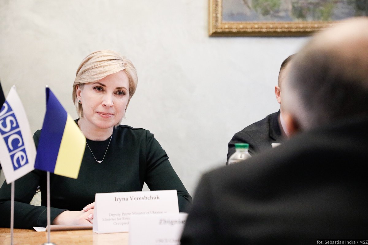 Talks of <a href="/RauZbigniew/">Zbigniew Rau</a> and Iryna Vereshchuk, Dep. PM of Ukraine and Minister for Reintegration of Temporary Occupied Territories. 

<a href="/OSCE/">OSCE</a> Chairman-in-Office expressed appreciation for good cooperation between the 🇺🇦 Government and OSCE structures on the ground.

#OSCE2022POL