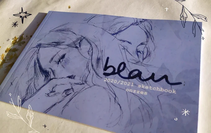 también tendré un fanzine recopilatorio de mis sketchbooks de estos dos últimos años (unidades limitadísimas me lo quitan de las manos) ✨✨✨ 