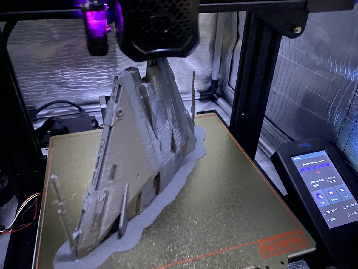 Xcaliber_009's tweet photo. Fresh off the plate is the 1 of 2 #3dprinted #EliteDangerous #KraitPhantom! Total time for print was 62 hours. This is gonna look great on the diorama! We have a mini-CMDR and an SRV to print (for scale) before we run the second set.
Almost time to change filament rolls ๐
https://t.co/qazDKnloBs