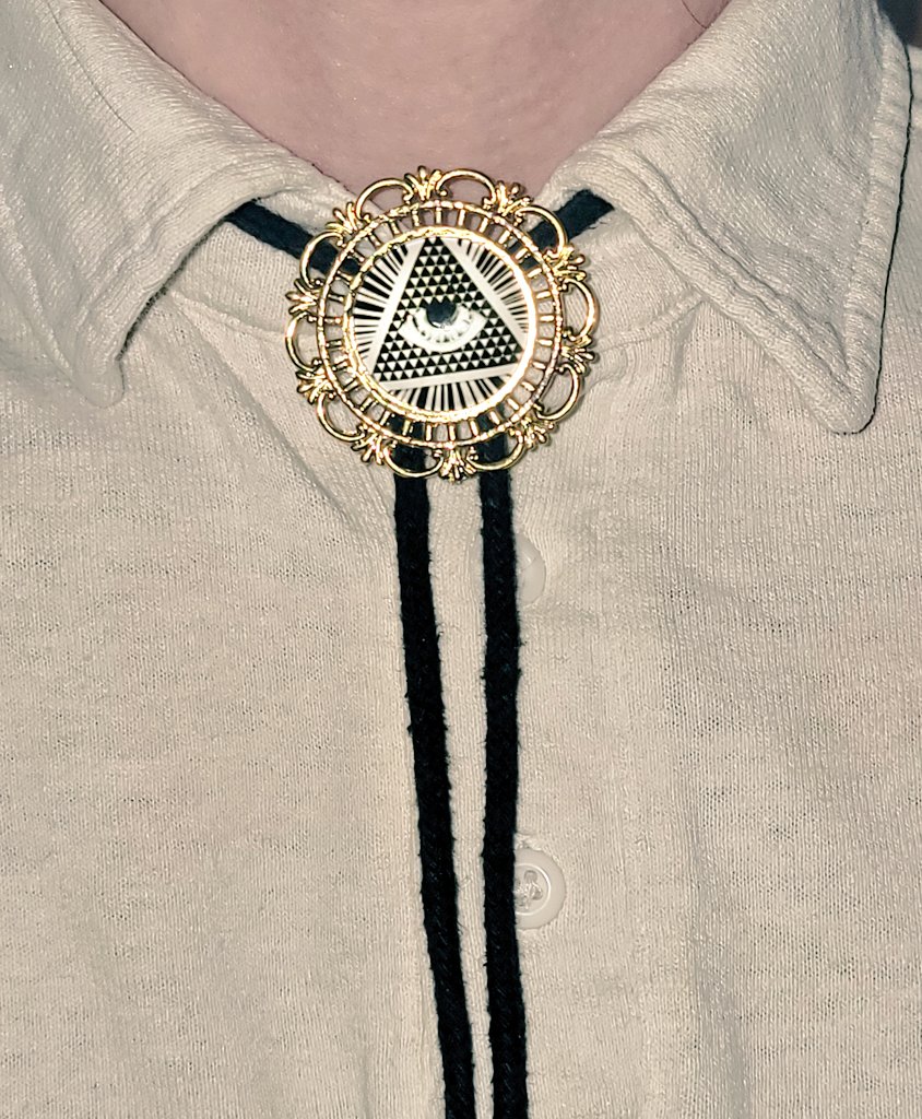 bendroz's tweet photo. Today I'm rocking a freshly minted #bolotie inspired by @truth.
#yolobolo @theYOLOBOLO #hemptie #hempbolo https://t.co/OUVncTZbdg