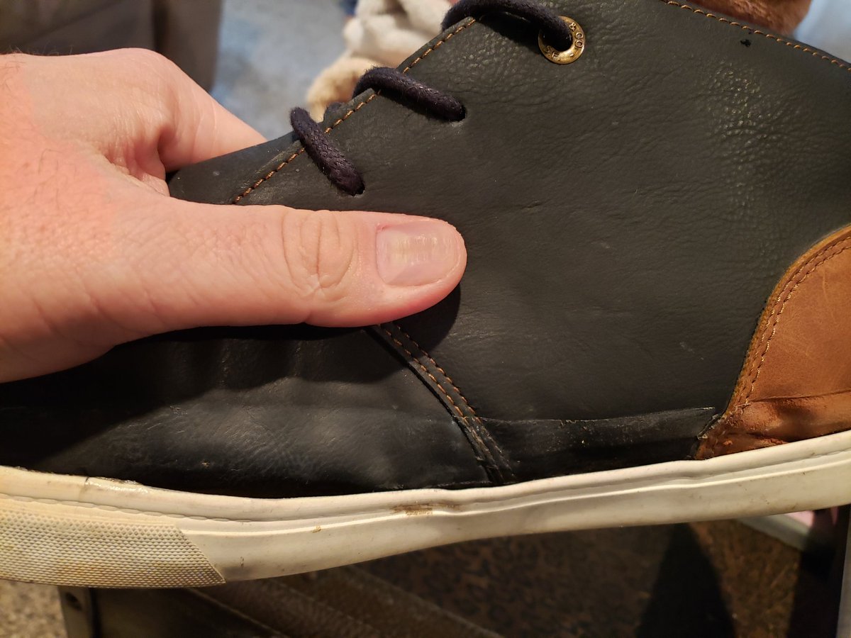 RyanGutowski's tweet photo. @LEVIS how can I reach customer support? I submitted a feedback form 2 weeks ago regarding my sons shoes that fell apart after less than 28 days. https://t.co/6Y3HGoD6d9