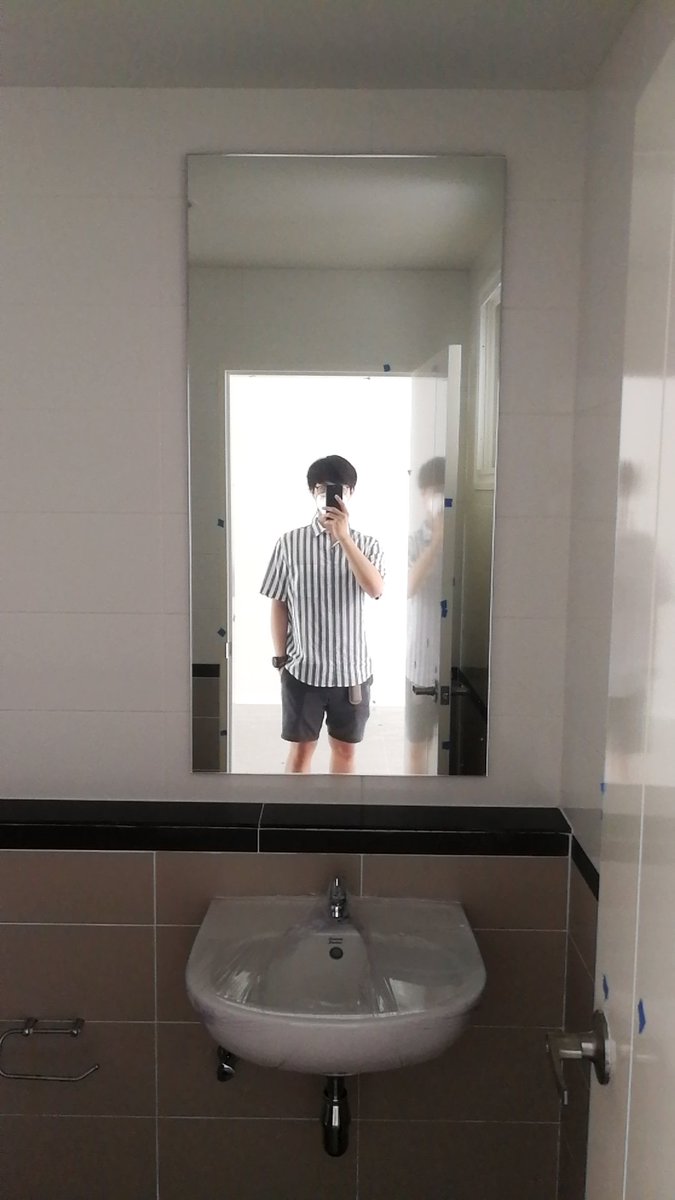 Wllellc's tweet image. Opposite side, but you.
#mirrror