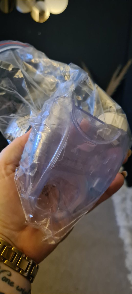 Hayley0403's tweet photo. @VaxUK when your order is this from Vax and you have been waiting all week to clean your floor and you get this arrive instead!! Very disappointed 😞 😔 😕 https://t.co/vcioU6tdZX