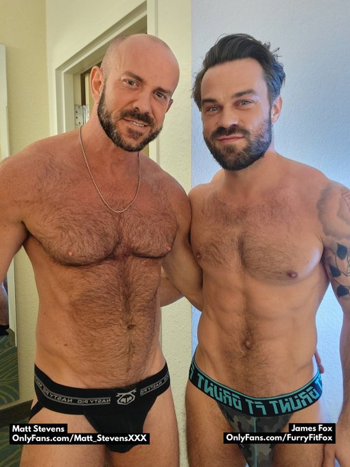 1 pic. Look who I ran into last night ? Videos coming soon to @Matt_Stevensxxx’s and my content pages