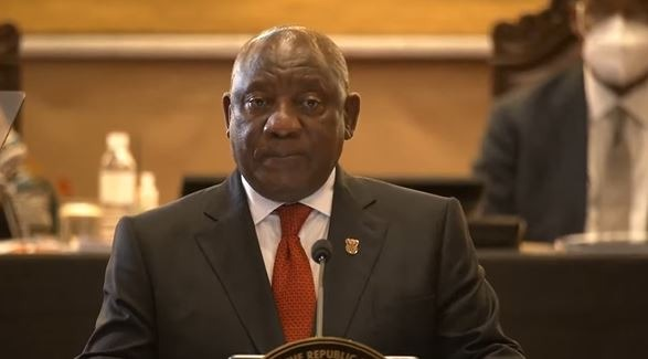 News24's tweet photo. LIVE | Government doesn't create jobs, says Ramaphosa: 'Business does'

#SONA2022

https://t.co/hFR2NMuCae https://t.co/PA1ZjJQGEE