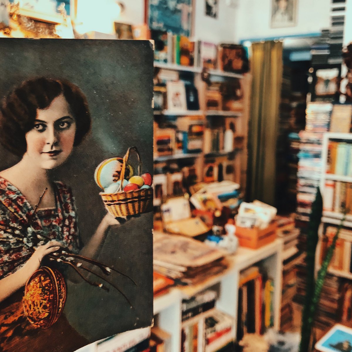 Kitap alışverişlerinizi bağımsız kitapçılardan ve sahhaflardan yapın. Kitapları sevin, sahhafları koruyun.