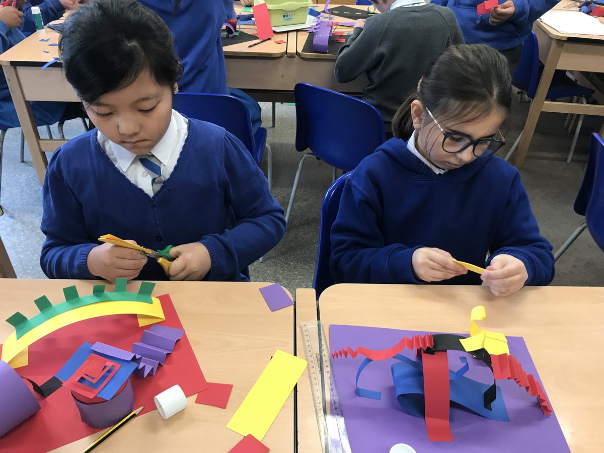 ststephenscps's tweet image. In art, Year 5 have been learning about sculptures. They created their own abstract paper cities using paper sculpting techniques. #papersculpting