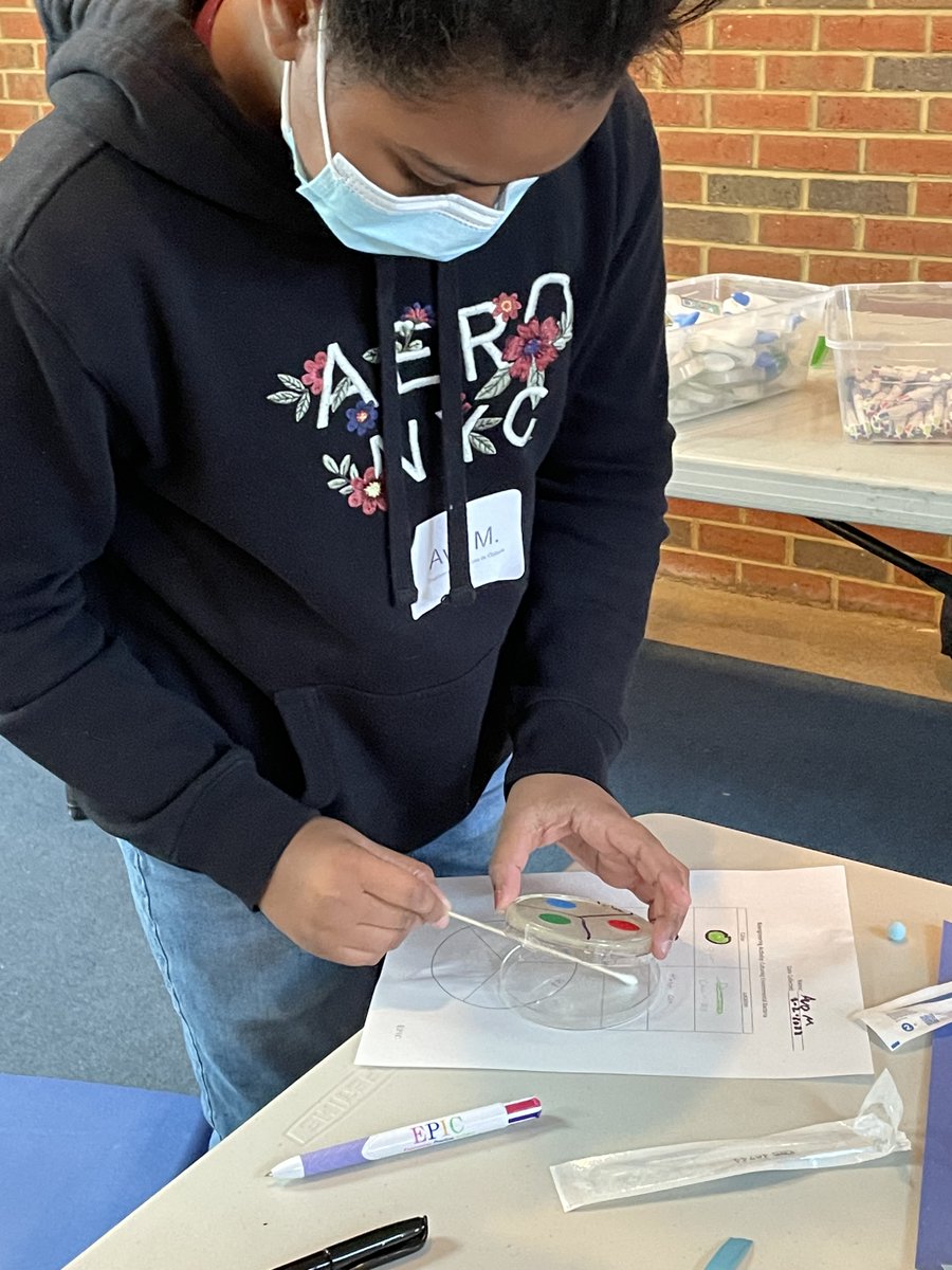 epic_engr's tweet photo. At last week's EPIC workshops we focused on the field of microbiology. The student's made their own textile bacterial cells and cultured environmental bacteria on agar plates! #EPIC #STEM #Dyslexia https://t.co/oz5SSMDQue