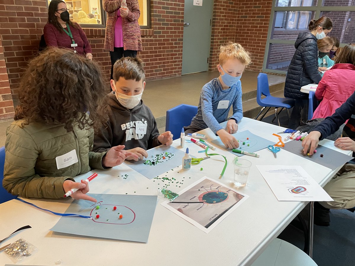 epic_engr's tweet photo. At last week's EPIC workshops we focused on the field of microbiology. The student's made their own textile bacterial cells and cultured environmental bacteria on agar plates! #EPIC #STEM #Dyslexia https://t.co/oz5SSMDQue