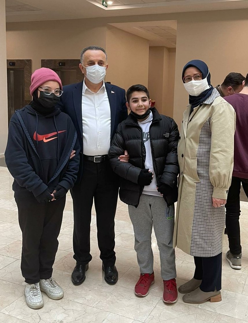 Bağcılar  Belediye Başkanımız Sn.<a href="/LokmanCagirici/">Lokman ÇAĞIRICI</a>'yı ziyaret ederek yapılan çalışmalar hakkında istişarelerde bulunduk.

Yeni Belediye binamızın hayırlı hizmetlere vesile olmasını diliyor, başkanımıza misafirperver ev sahipliği için teşekkür ediyorum.