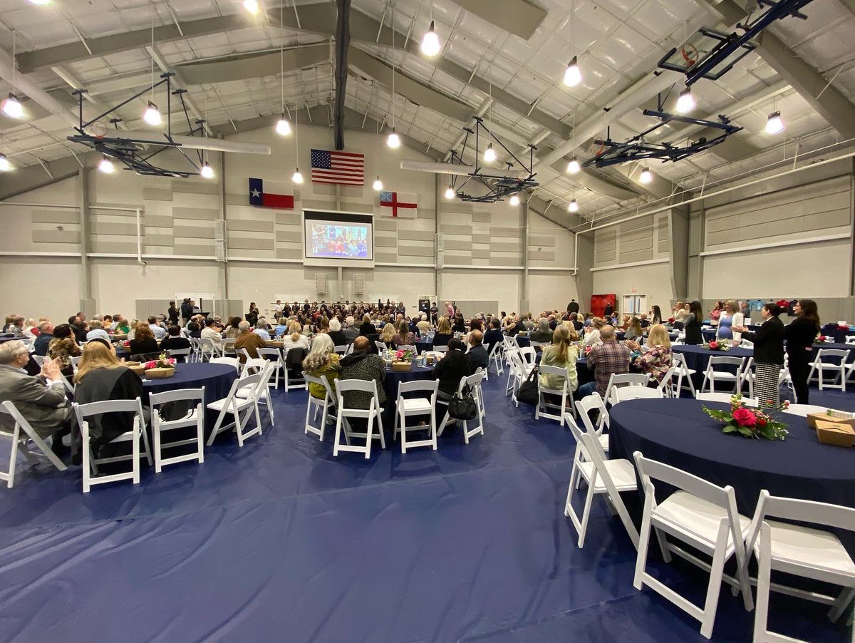 lovejoysteve's tweet photo. It was a thrill today to host our @SFESHouston #primaryschool Grandparent &amp; Grand friend Day! Our #SFES students were able to sing and share chapel and their classrooms with our visitors! Day 2 of this event Friday, stay tuned for more pictures! #stepforward https://t.co/jBGddNEyuW