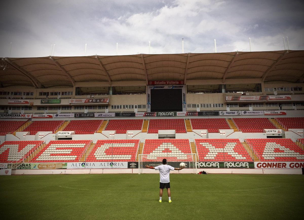 abogadopateador's tweet photo. Amigos, se va 1 pase doble a la Suite Corona para el Azul Vs. Necaxa de este sábado.
Seguirme a mi y a @coronarifadamx.
Comenta con el Hashtag #CoronaMeLleva y el por qué quieres ir al partido.
Voy a elegir a 1 que cumpla con esta dinámica y se llevará un pase doble. https://t.co/iJ7raXwx3f