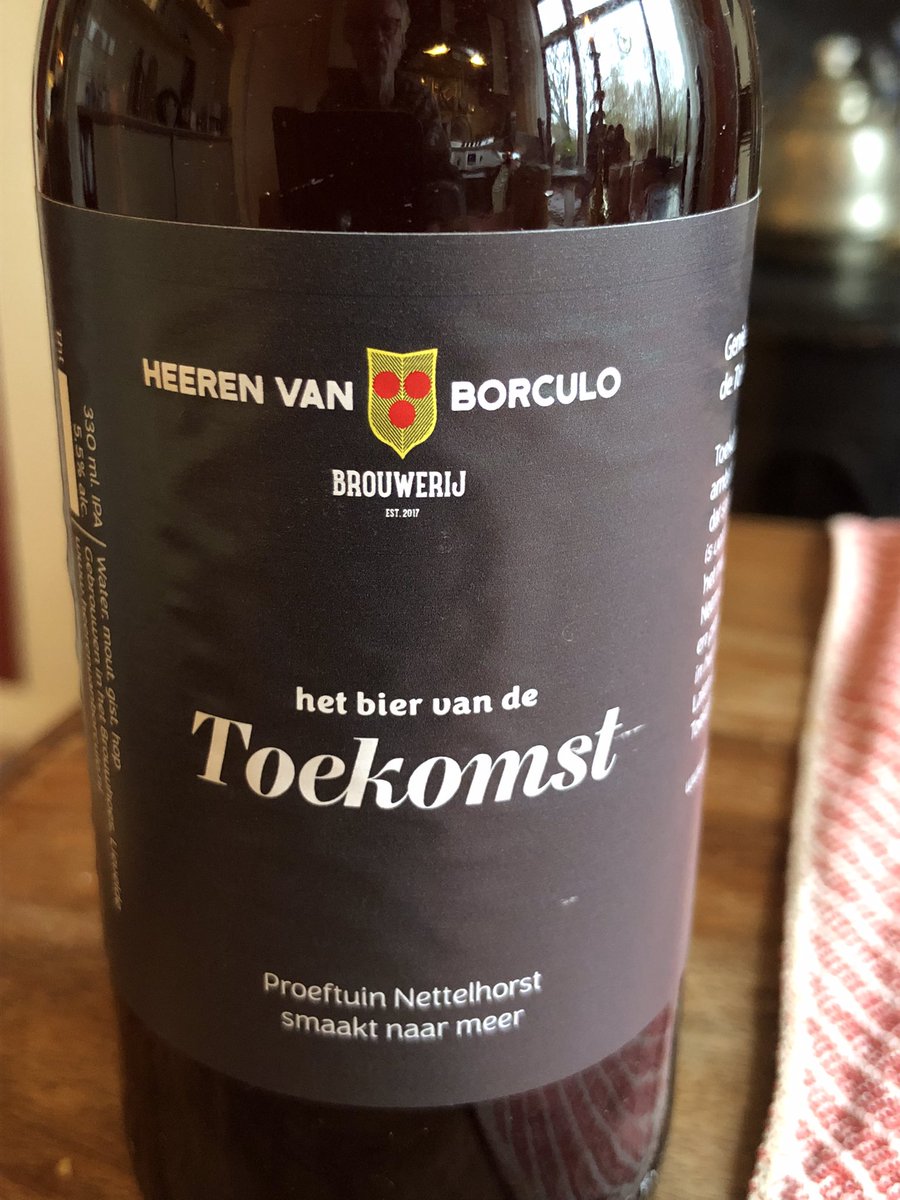 LeeflangHans's tweet image. Lees vooral nog eens Magazine Toekomst nrs. 1 en 2 en maak kennis met onze pioniers! Proost!
#ProeftuinNettelhorst @slimsteweg